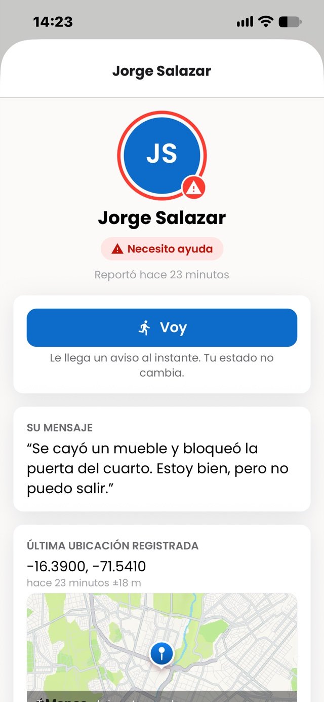 Ficha de un contacto en Todos Bien: necesita ayuda, su mensaje contando que un mueble bloqueó la puerta, el botón «Voy» y el mapa con su última ubicación registrada.